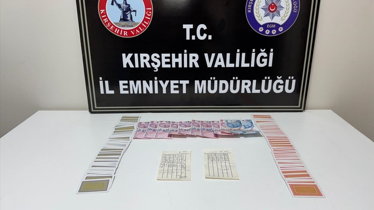 Kırşehir'de Kumar Oynayan 4 Kişiye 36 Bin 988 Lira Ceza Uygulandı
