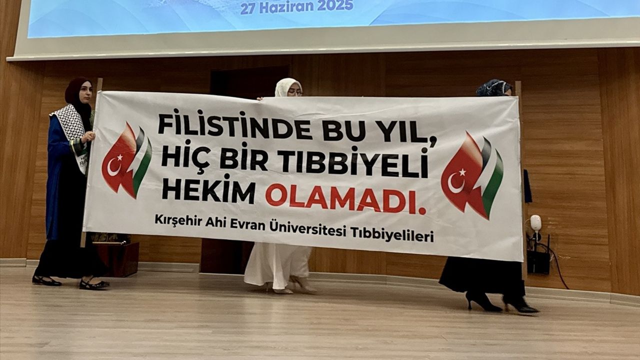Kırşehir'de Tıp Öğrencilerinden Filistin'e Destek