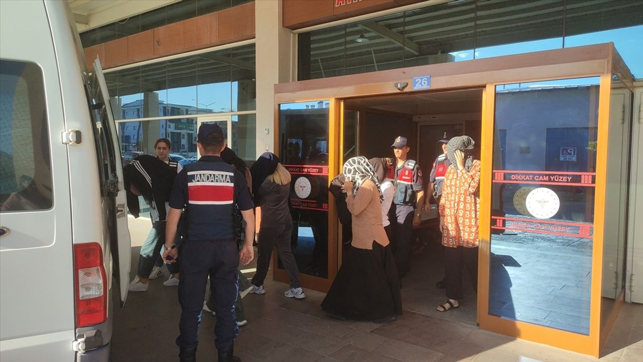 Konya'da Nitelikli Dolandırıcılık Operasyonu: 8 Tutuklama