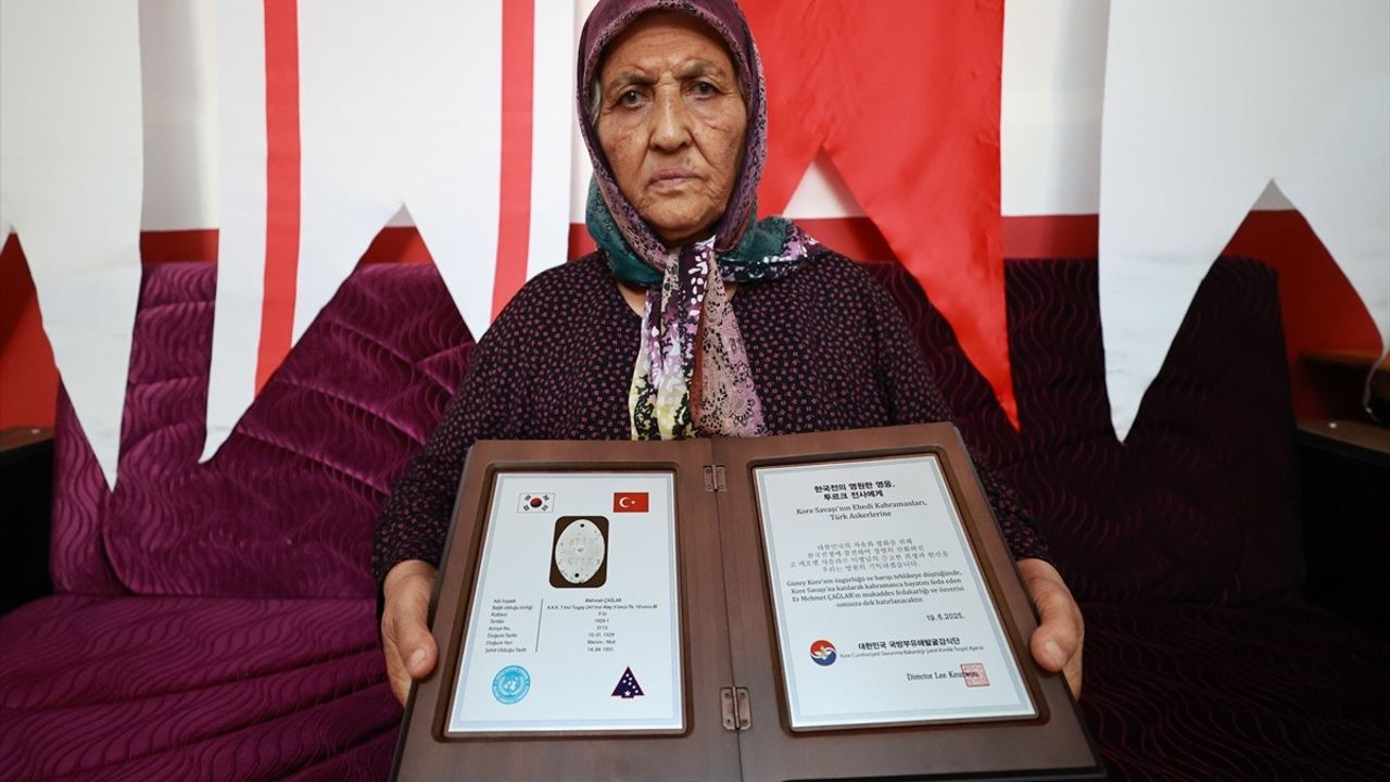 Kore Savaşında Şehit Olan Mehmet Çağlar’ın Künyesi 74 Yıl Sonra Ailesine Teslim Edildi