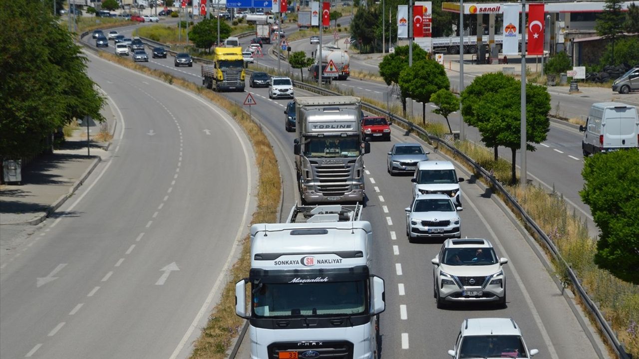 Kurban Bayramı Dönüş Trafiğinde Yoğunluk