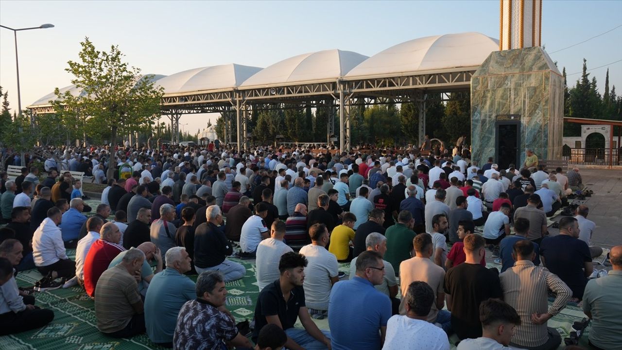 Kurban Bayramı Namazı Gaziantep ve Çevresinde Coşkuyla Kutlandı