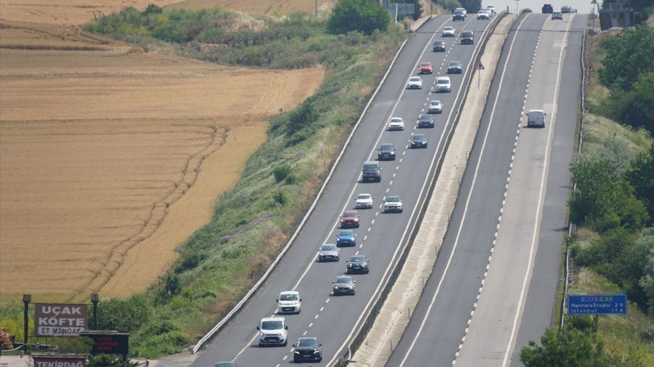 Kurban Bayramı'nda İstanbul-Tekirdağ Kara Yolunda Yoğunluk