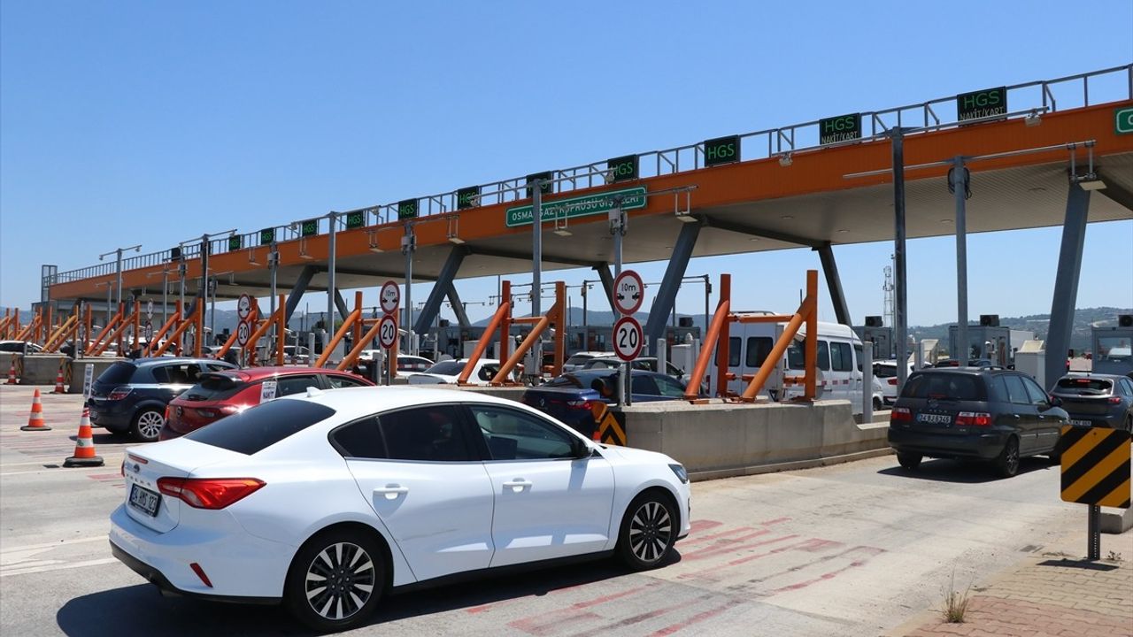 Kurban Bayramı'nda Otoyolda Yoğunluk Artıyor