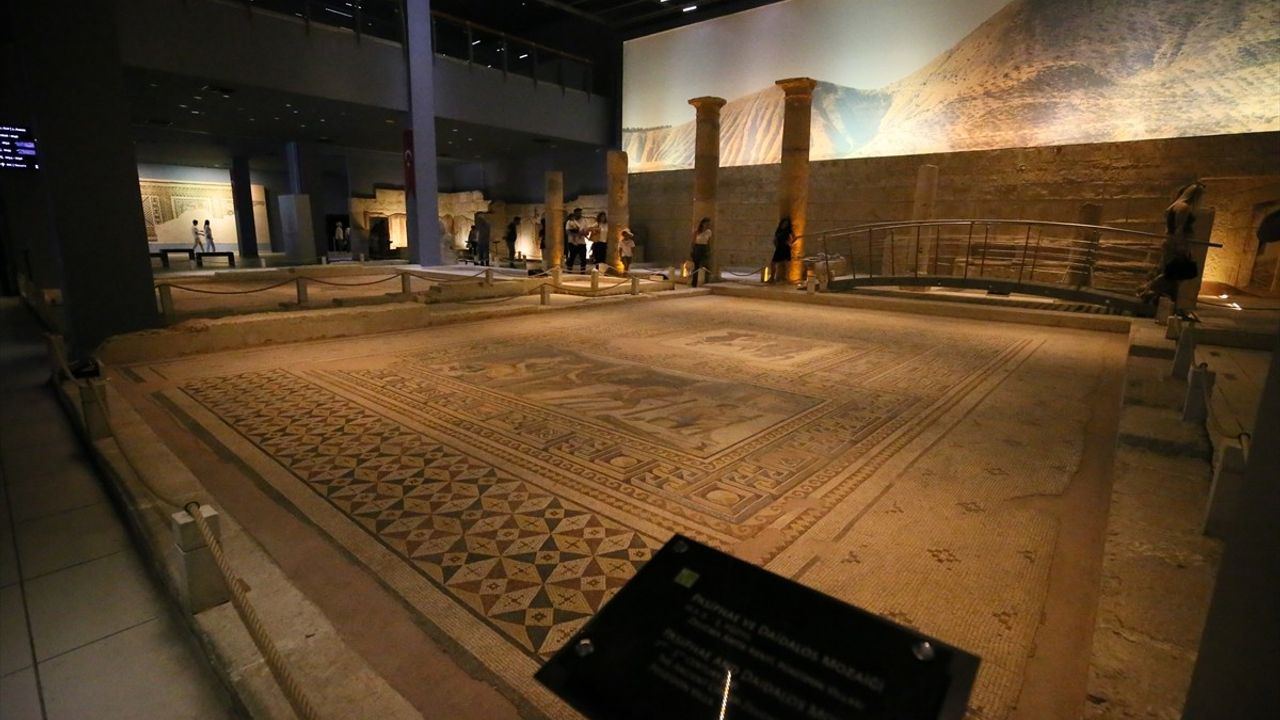 Kurban Bayramı'nda Zeugma Mozaik Müzesi'ne Yoğun İlgi