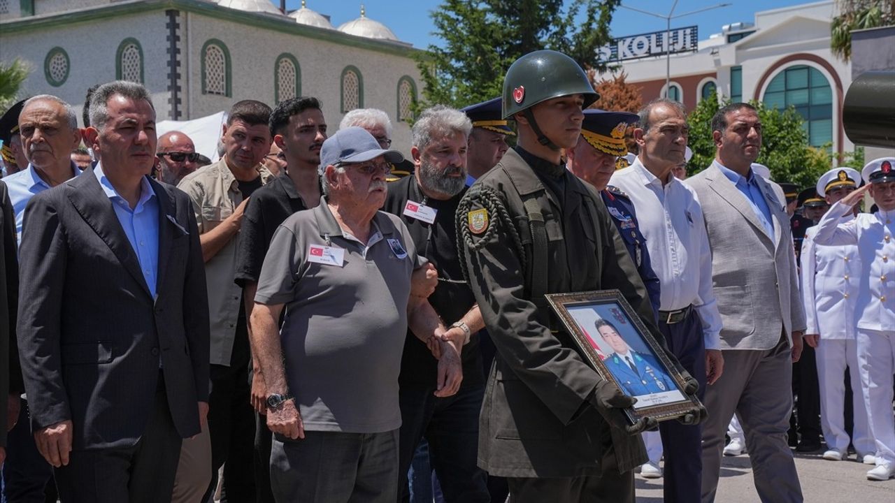 Libya'da Şehit Olan Pilot Albay Maden'in Anısına