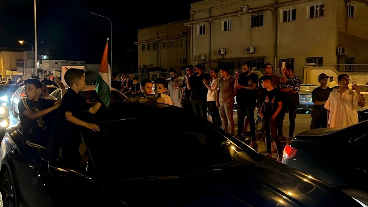 Mağrip Direniş Konvoyu Zliten'de Coşkuyla Karşılandı