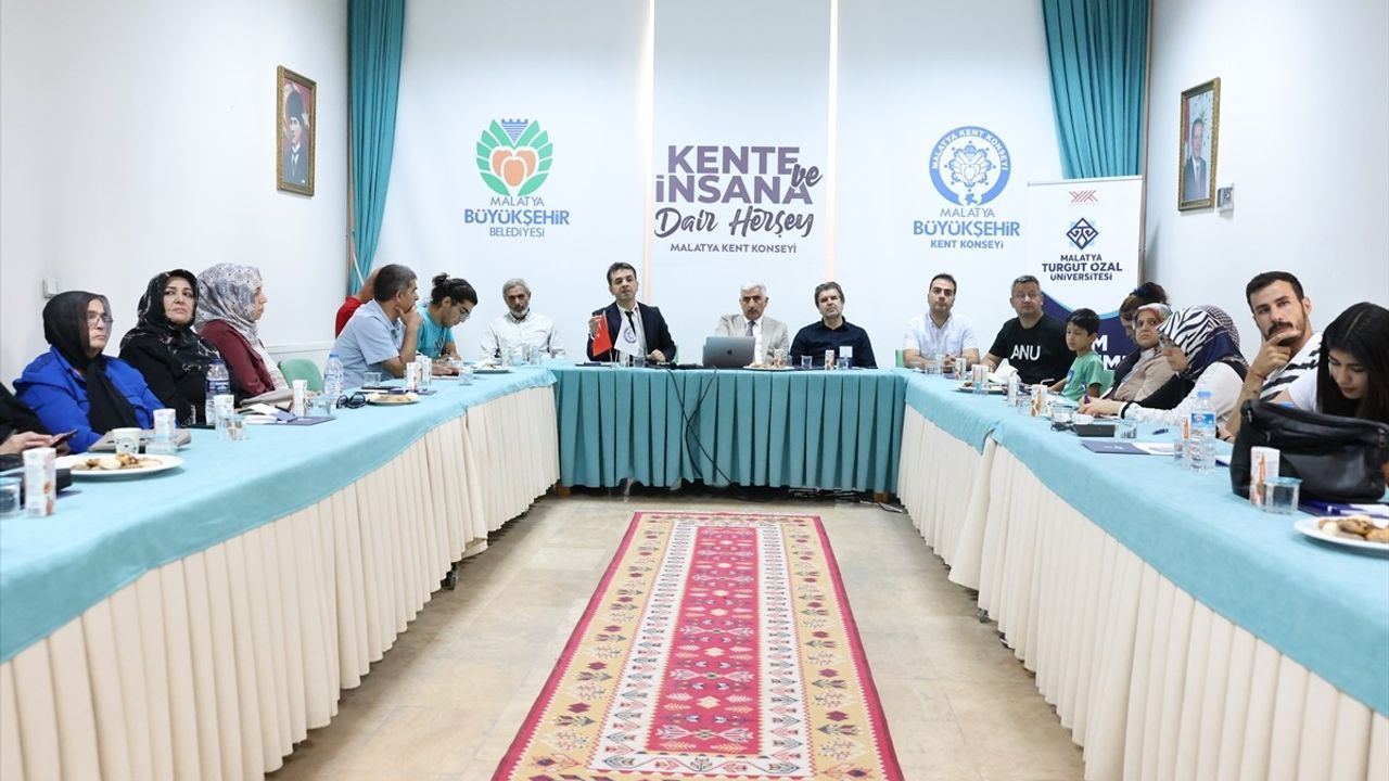 Malatya'da Stres ve Günlük Yaşamsal Faaliyetler Konulu Etkinlik Düzenlendi