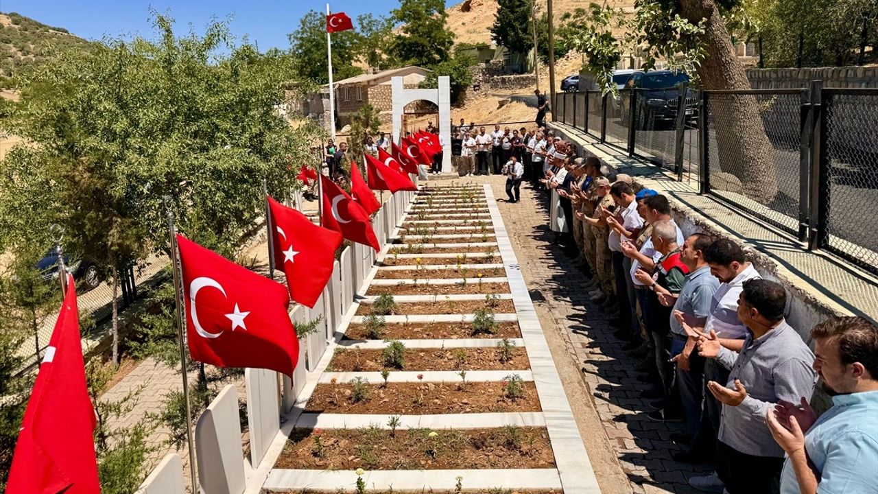 Mardin'de 38 Yıl Önceki Katliamda Hayatını Kaybedenler Anıldı