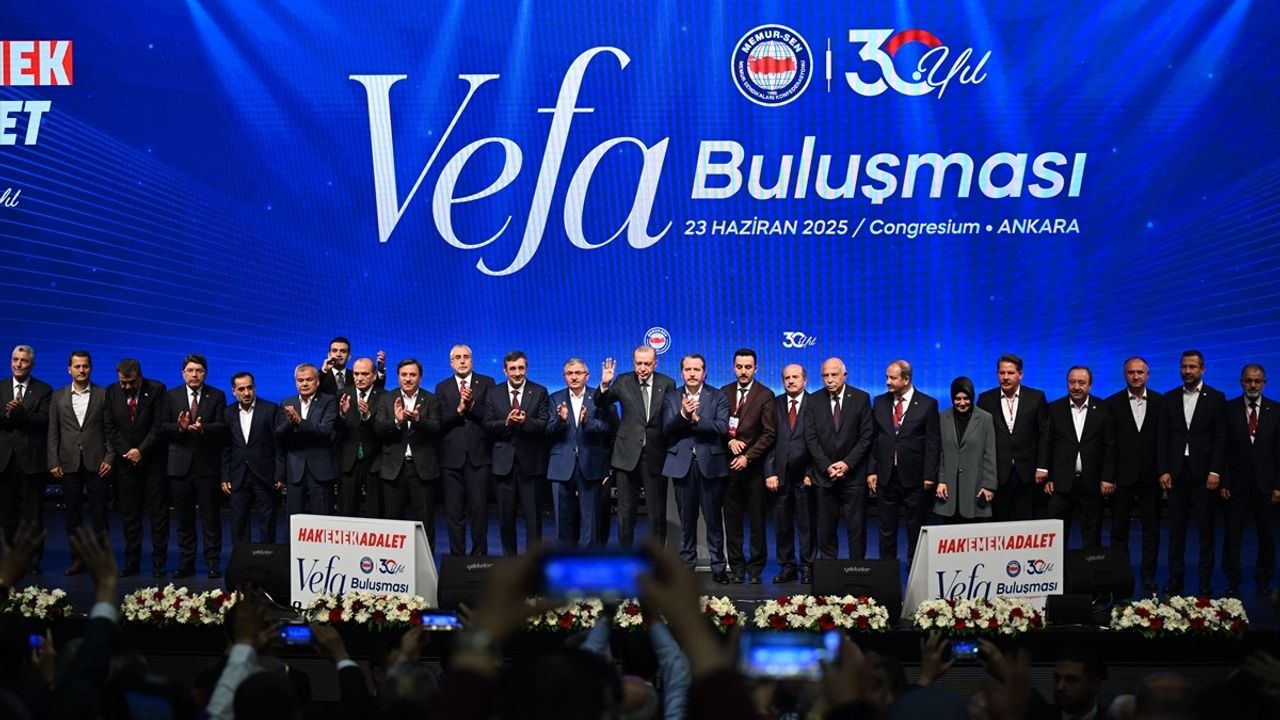 Memur-Sen 30. Yıl Vefa Buluşması: Geçmişten Geleceğe Bir Yolculuk