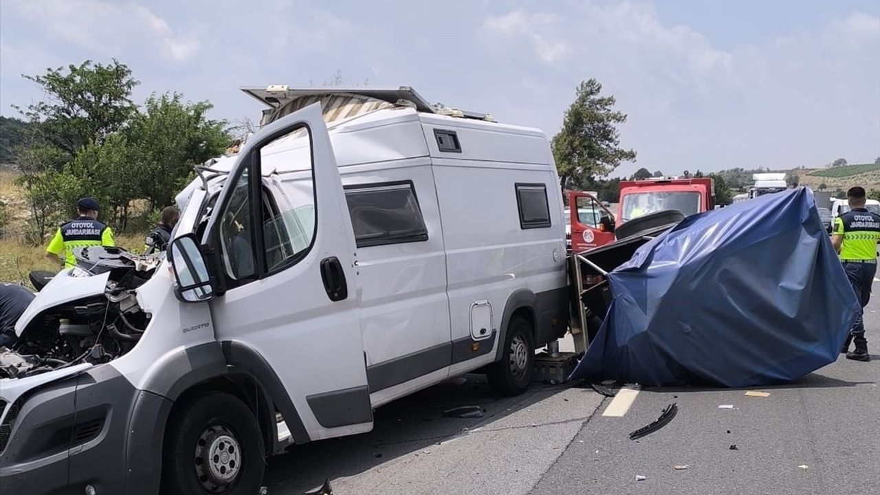 Mersin'de Karavan Kazası: Bir Kişi Hayatını Kaybetti