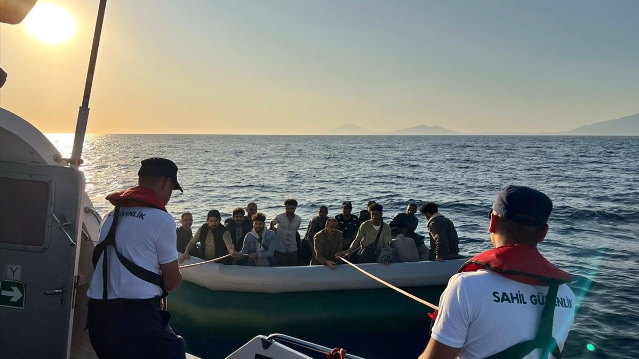 Muğla Açıklarında 14 Düzensiz Göçmen Kurtarıldı