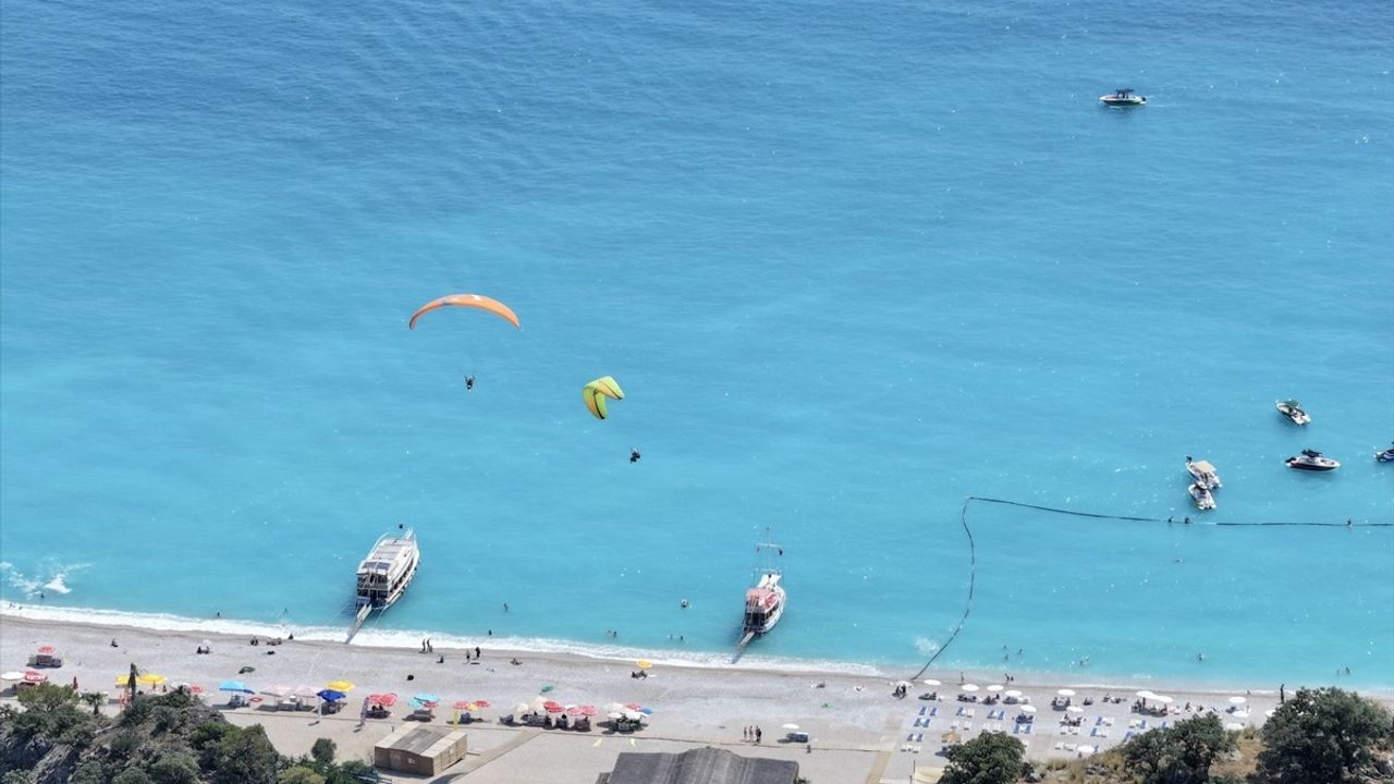 Muğla'da Sıcak Hava Turist Akınına Neden Oldu
