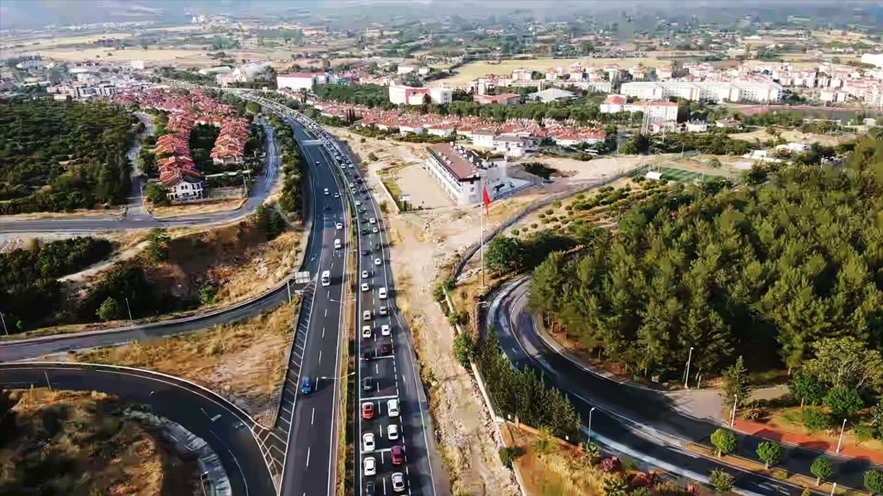 Muğla'da Tatilcilerin Dönüş Trafiği Başladı