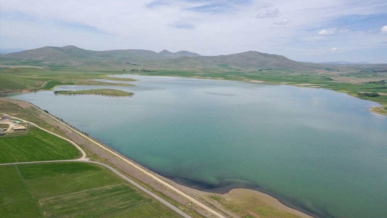 Patnos Barajı'nda Su Seviyesi Arttı