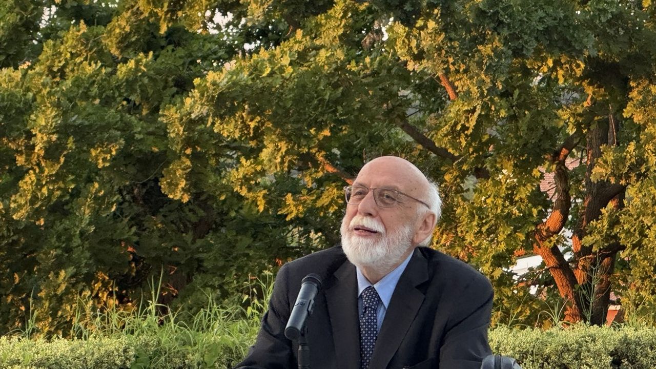 Prof. Dr. Nabi Avcı'dan Fethi Gemuhluoğlu Anısına Konuşma