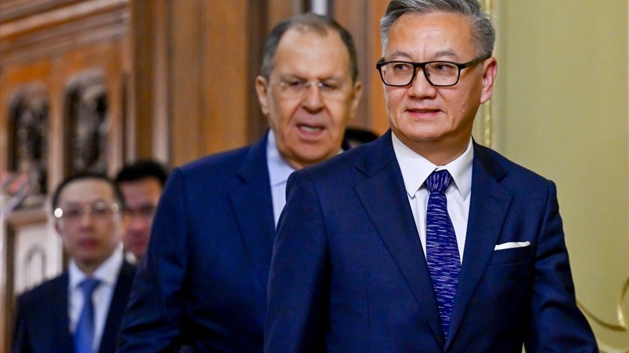 Rusya, İran'ın Nükleer İşbirliğine Destek Veriyor