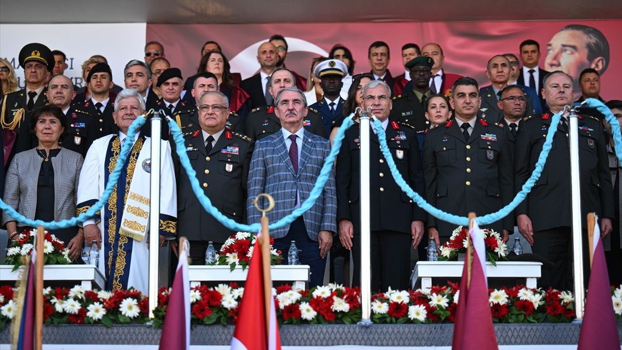 Sağlık Bilimleri Üniversitesi'nde Mezuniyet Töreni Coşkusu