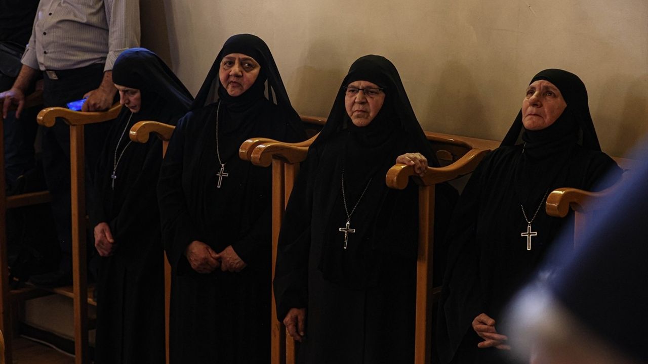 Şam'da Mar İlyas Kilisesi Saldırısı Sonrası Cenaze Töreni Düzenlendi