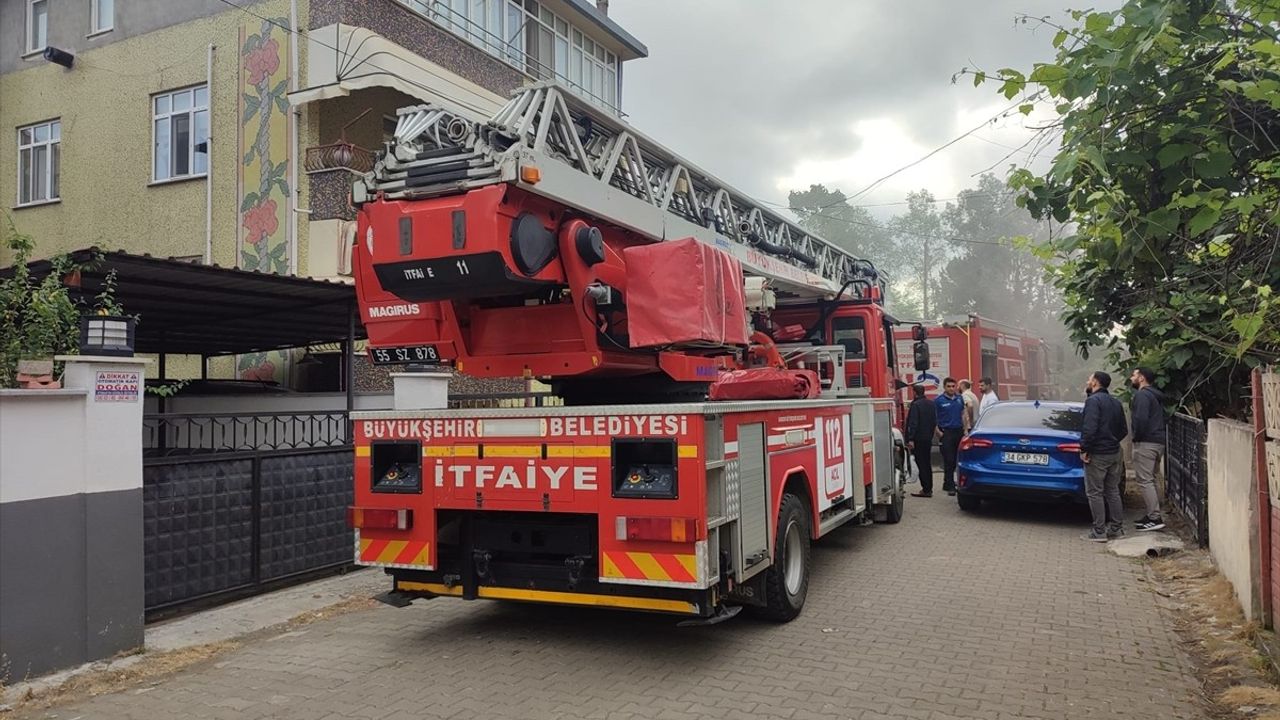 Samsun'da Ev Yangını: 5 Kişi Hastaneye Kaldırıldı