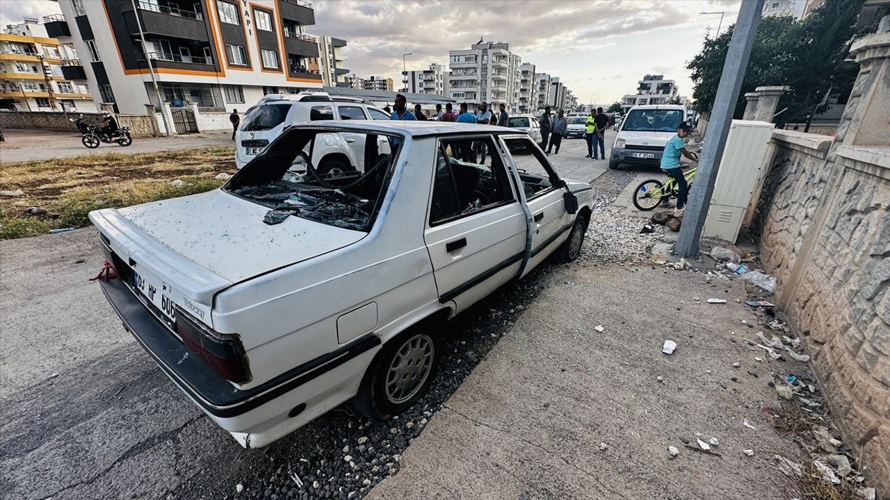 Şanlıurfa'da Polis Bıçaklı Kavga Sırasında Yaralandı