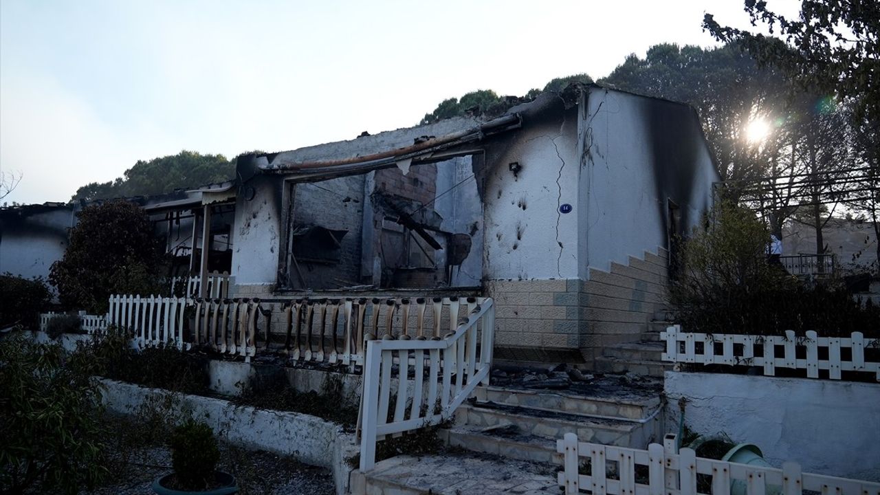 Seferihisar'da Orman Yangını: Doğankent Sitesi'nde Zararlar Var