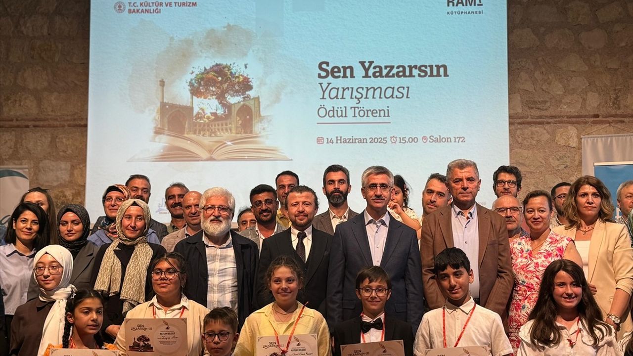 Sen Yazarsın Yazarlık Yarışmasının Ödül Töreni