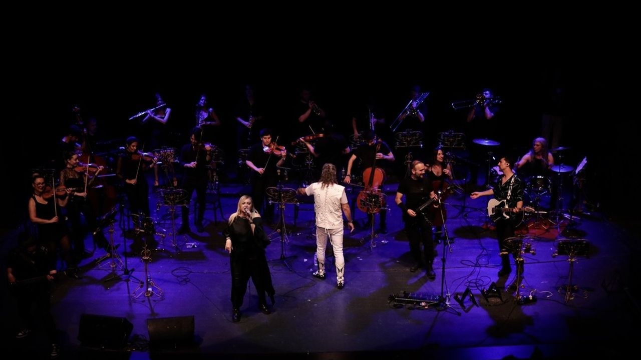 Senforock Orkestrası, Samsun Kültür Yolu Festivali'nde Büyüledi
