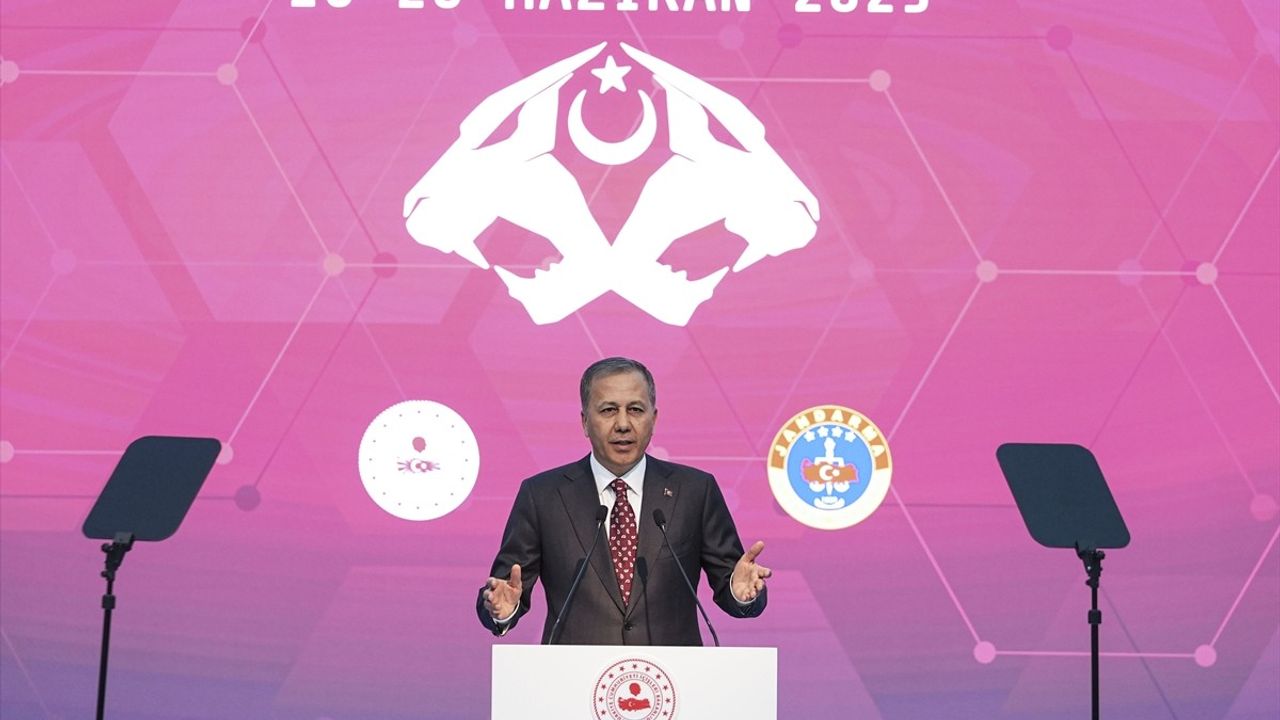Siber Güvenlikte Keskin Artış: İçişleri Bakanı Yerlikaya'nın Açıklamaları