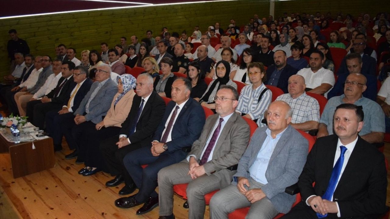 Sinop'ta Ahmet Muhip Dıranas'ı Anma Etkinliği Düzenlendi