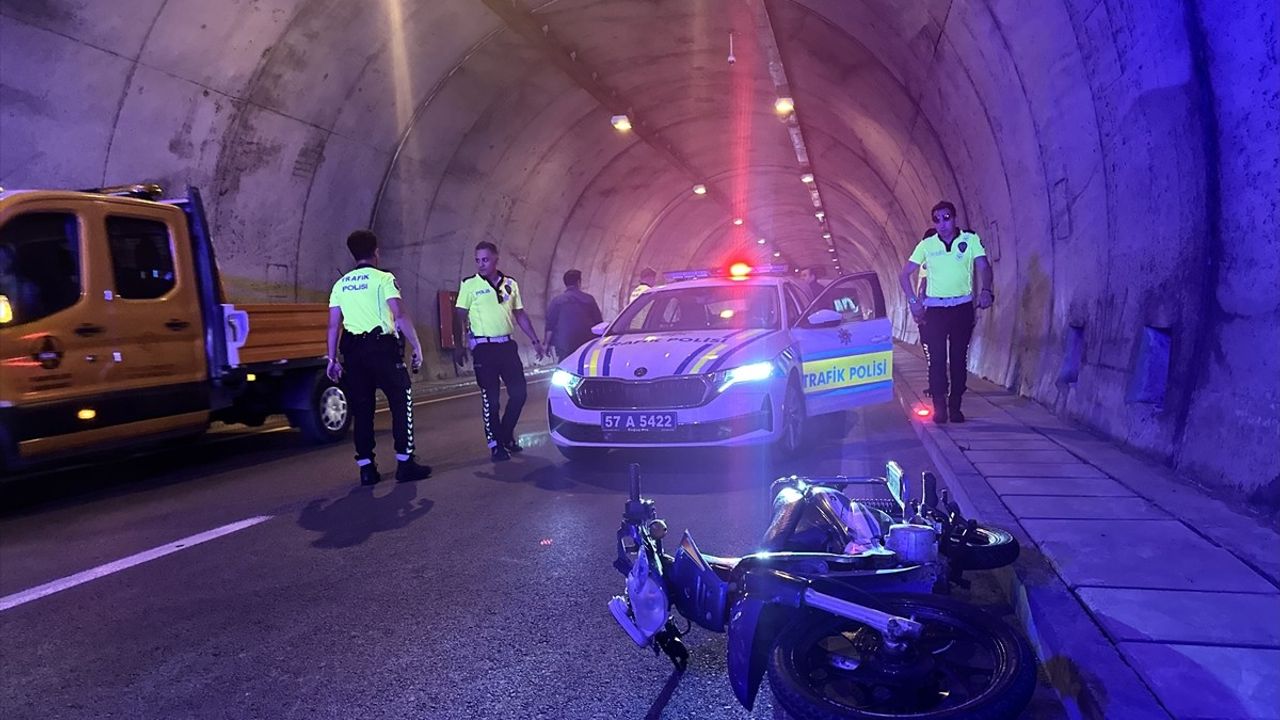Sinop'ta Motosikletli Saldırı: Polis Memuru Yaralandı