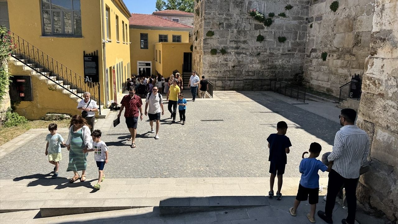 Sinop Tarihi Cezaevi ve Müzesi Bayramda Ziyaretçi Akınına Uğradı