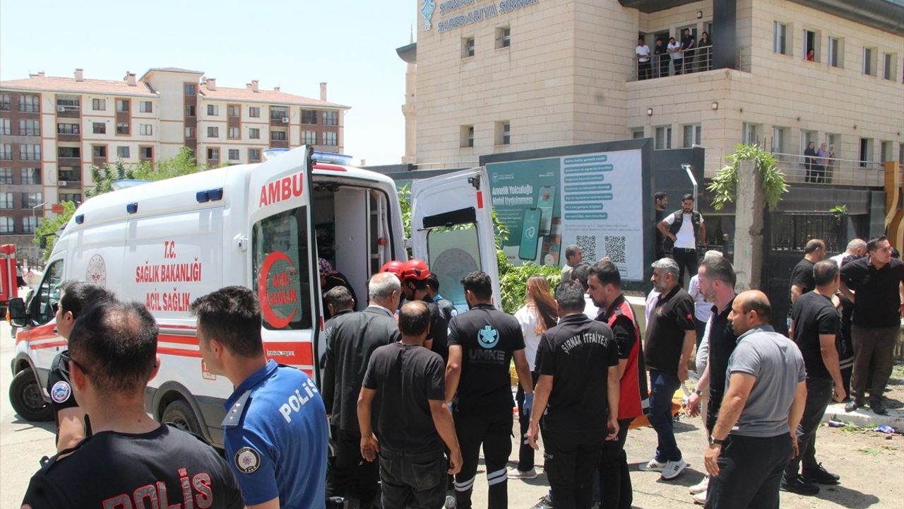 Şırnak'ta Freni Boşalan Kamyonet Kaza Yaptı: 4 Yaralı
