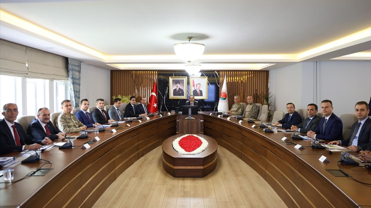 Şırnak'ta Güvenlik ve Asayiş Toplantısı Yapıldı