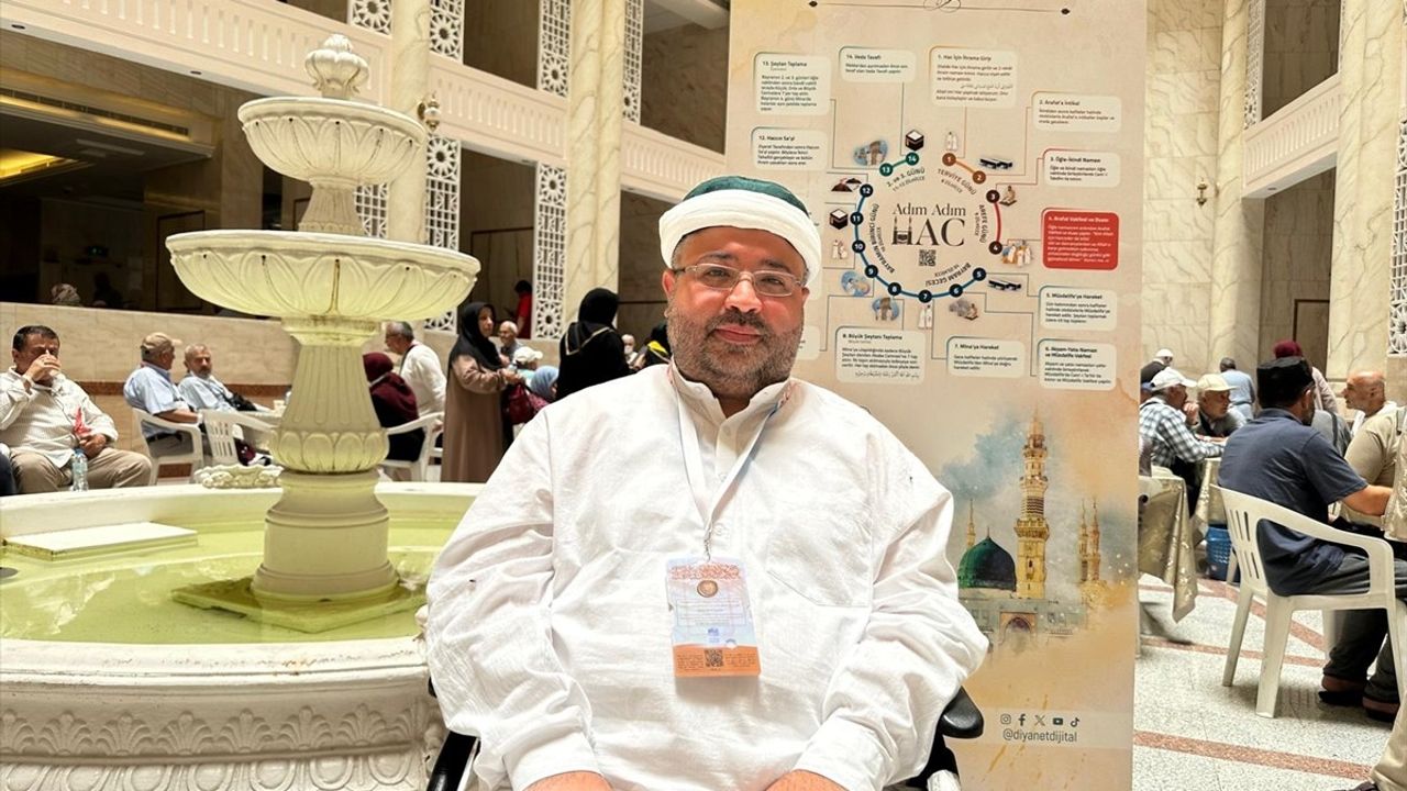 SMA Hastası İsa Demirhan'ın Hac Yolculuğu