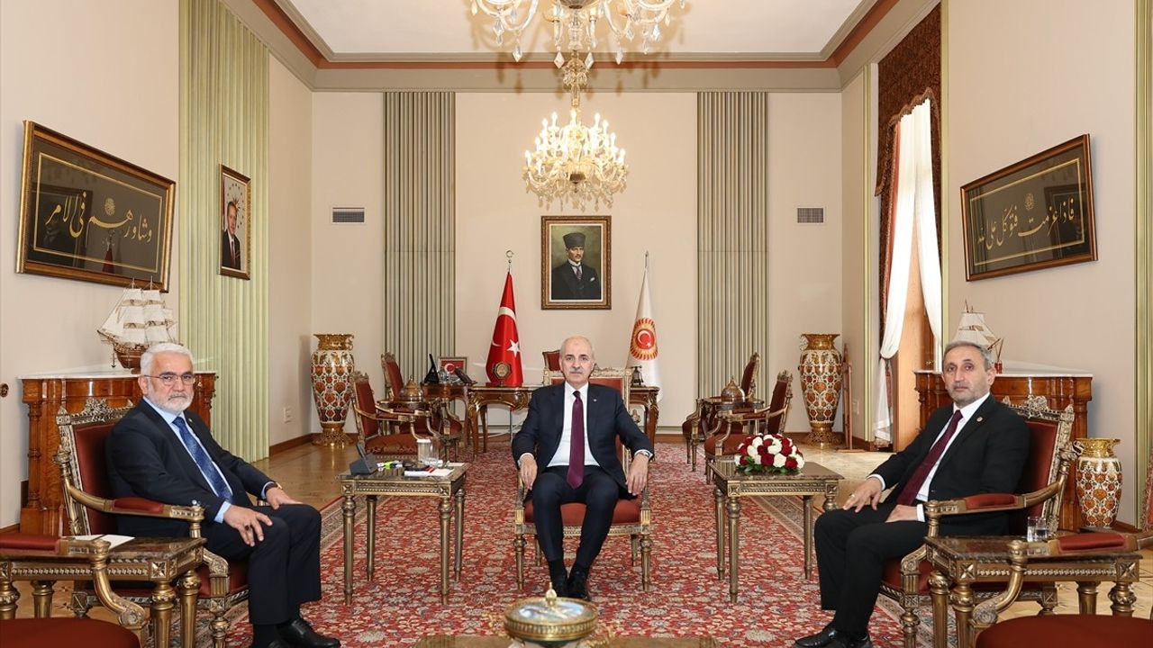 TBMM Başkanı Kurtulmuş, HÜDA PAR Genel Başkanı Yapıcıoğlu ile Görüştü