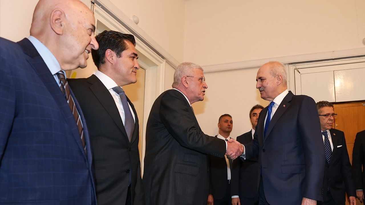 TBMM Başkanı Kurtulmuş, Terörsüz Türkiye Çalışmaları İçin İYİ Parti'yi Ziyaret Etti