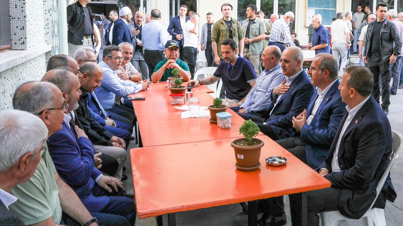 TBMM Başkanı Numan Kurtulmuş Bayram Namazını Çanakkale'de Kıldı