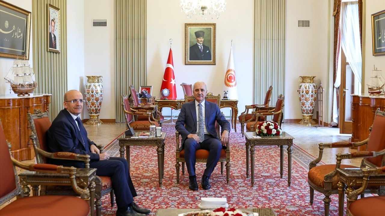 TBMM Başkanı Numan Kurtulmuş, Hazine ve Maliye Bakanı Mehmet Şimşek ile Görüştü