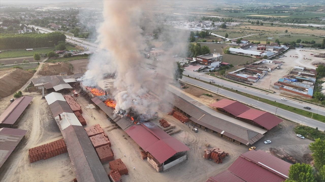 Tokat'ta Tuğla Fabrikasında Yangın Kontrol Altına Alındı
