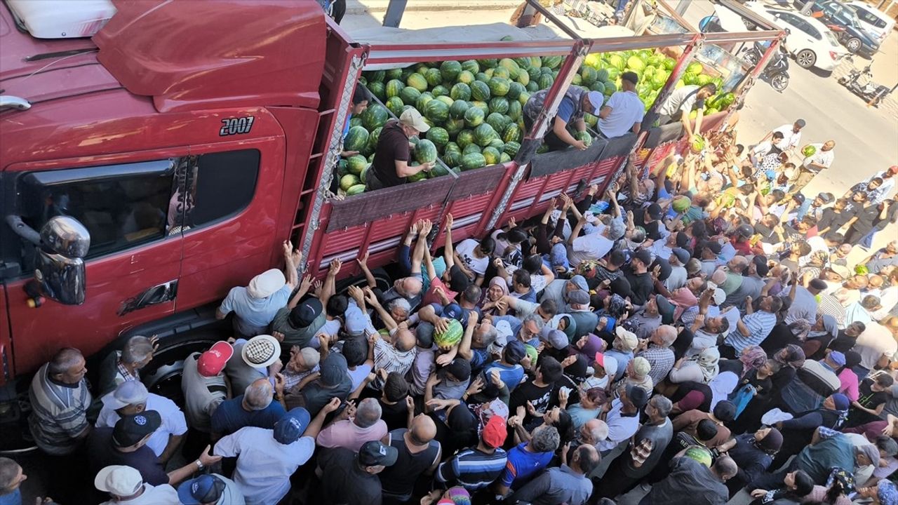 Tokat'ta Ücretsiz Karpuz Dağıtımı