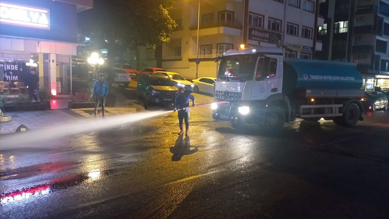Trabzon'da Sel Temizliği Devam Ediyor