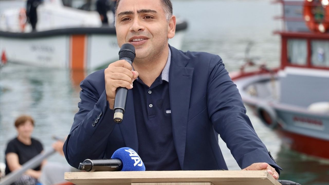 Trabzon'da Yağlı Direk Yarışması Coşkusu