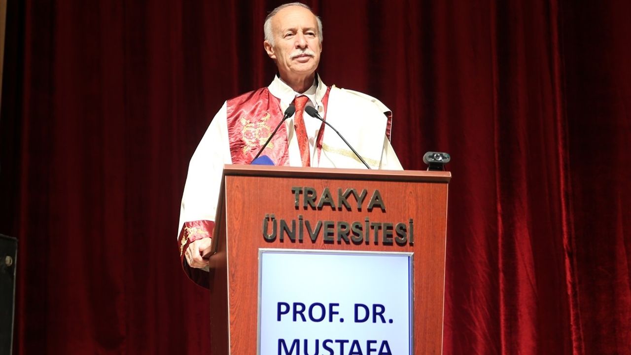 Trakya Üniversitesi'nde Akademik Yükseltme ve Ödül Töreni