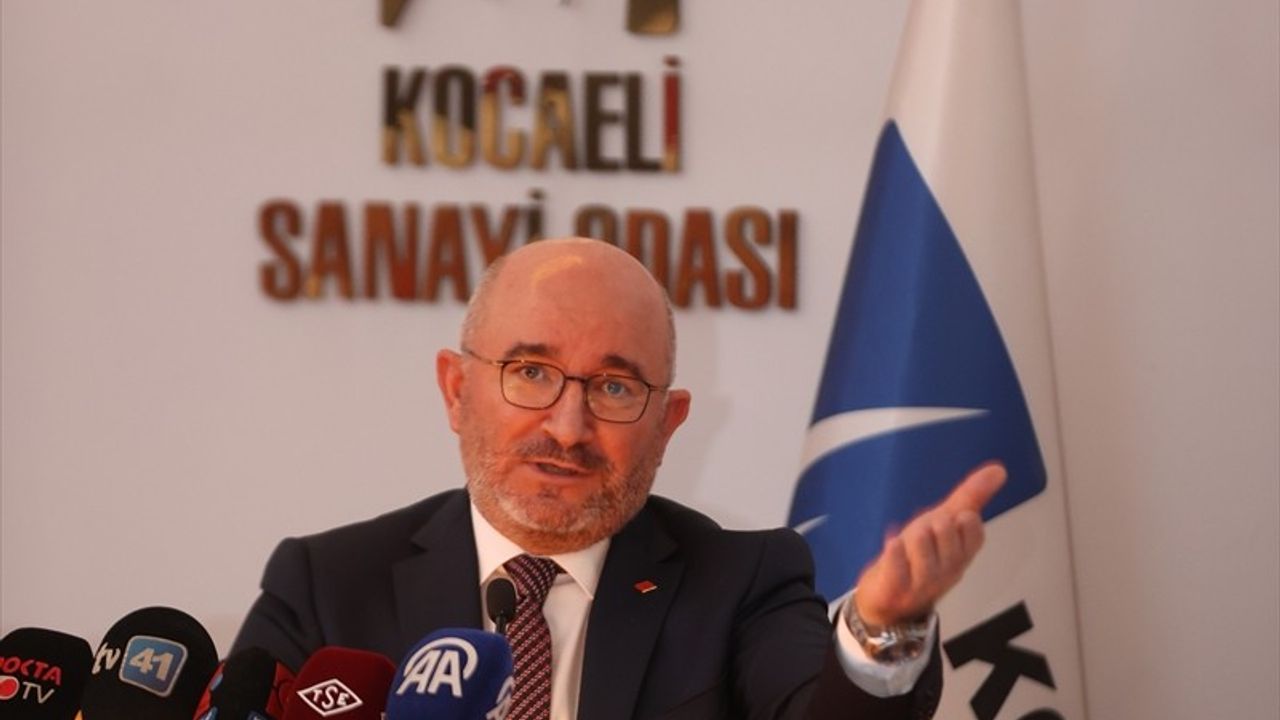 TSE Başkanı Şahin, Kocaeli'de Sanayicilere Yeşil Dönüşüm ve Dijitalleşme Vurgusu Yaptı