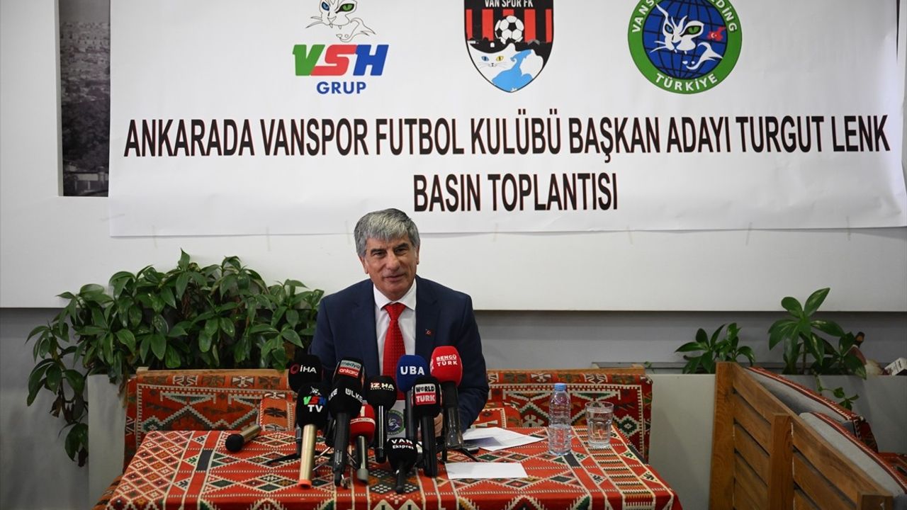 Turgut Lenk, Artı Değer Vanspor FK'ye Başkan Adaylığını Duyurdu