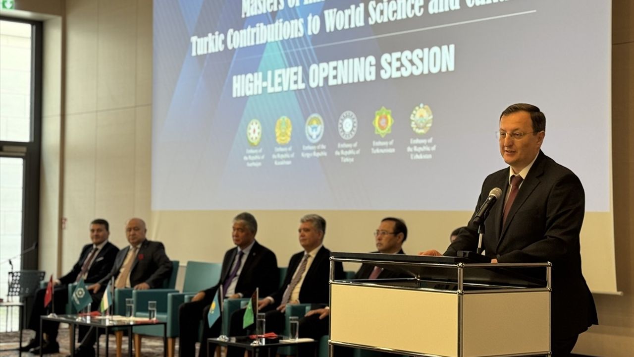 Türk Dünyasının Kültürel Mirası Berlin'de Tanıtıldı
