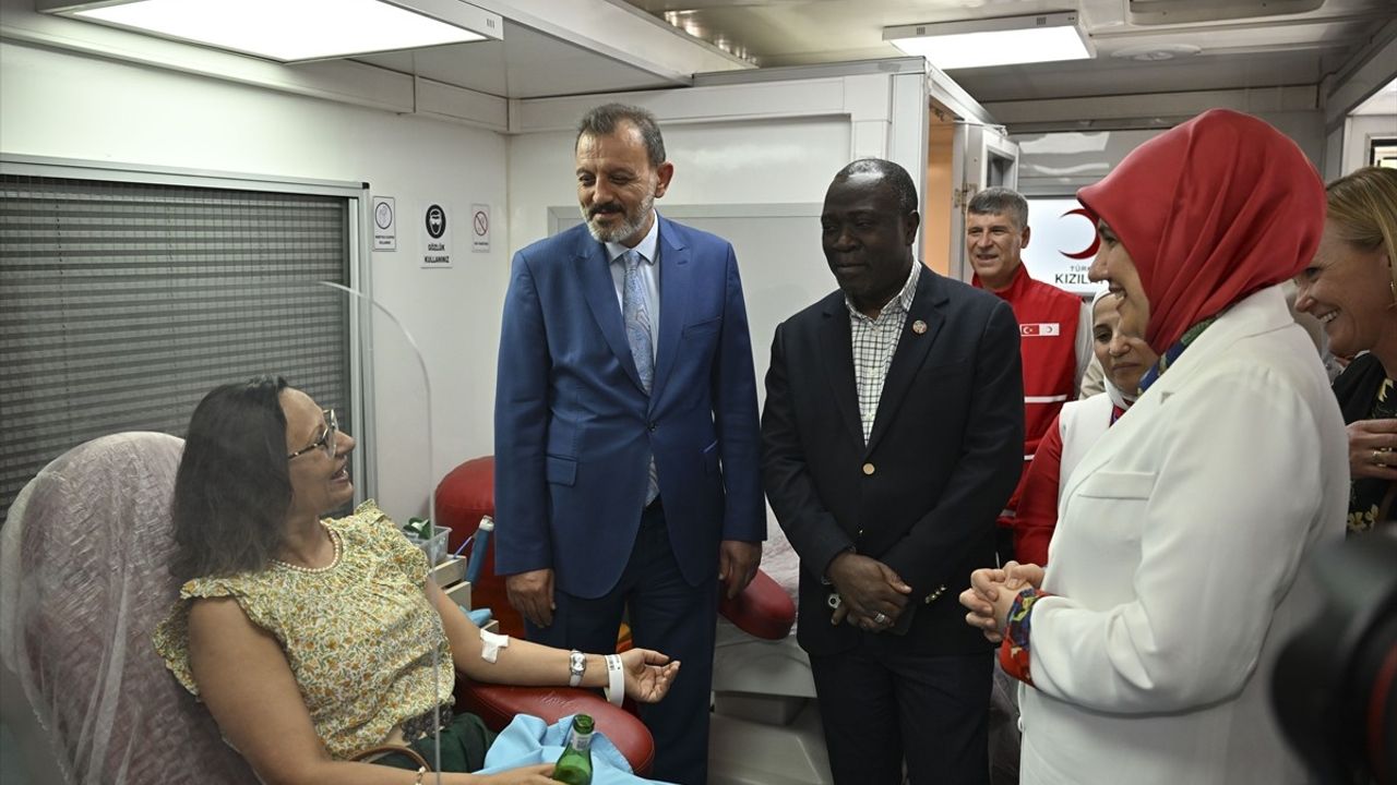 Türk Kızılay ve DSÖ'den Ankara'da Kan Bağışı Etkinliği