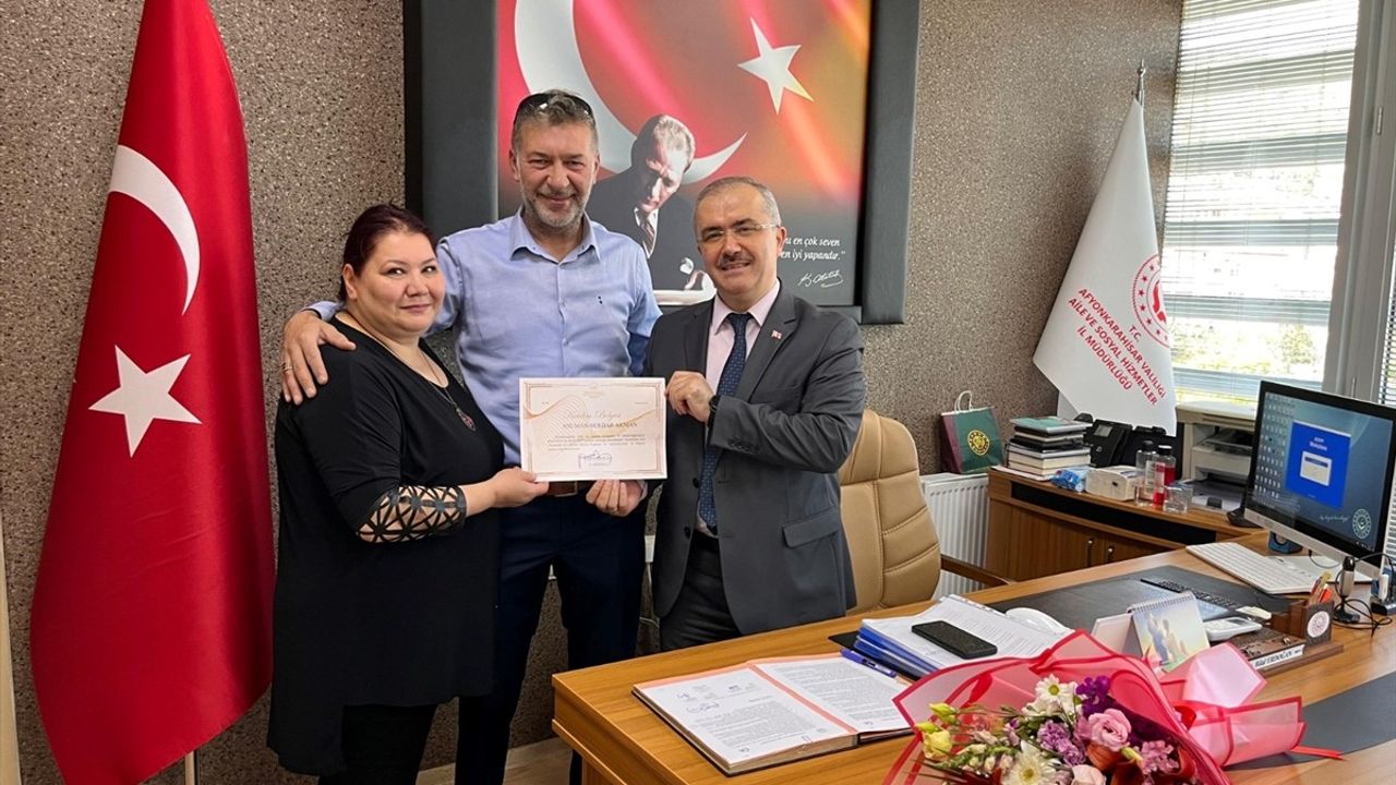 Türkiye'de Geçici Koruyucu Aile Hizmeti Başlatıldı