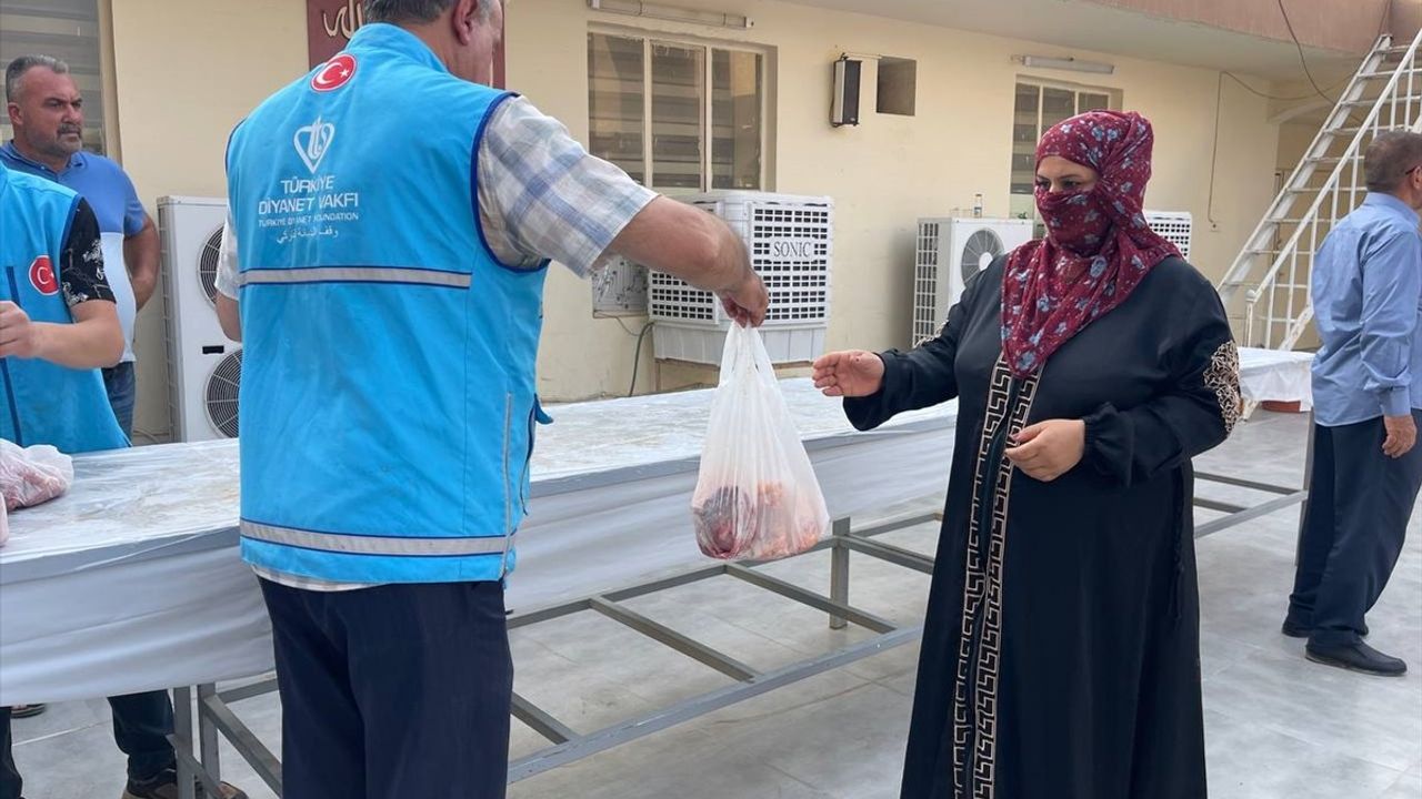 Türkiye Diyanet Vakfı Kerkük'te İhtiyaç Sahiplerine Kurban Eti Dağıttı